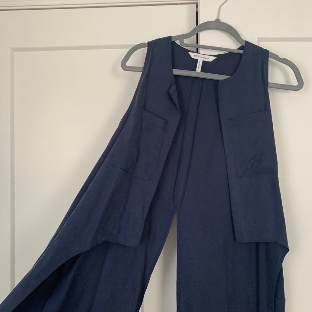 BCBG blue high low vest